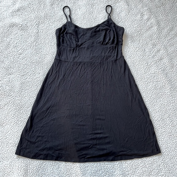 Dynamite Dresses & Skirts - New Dynamite Black Flowy Dress